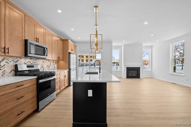 10633 Barrett, Plymouth, MI 48170