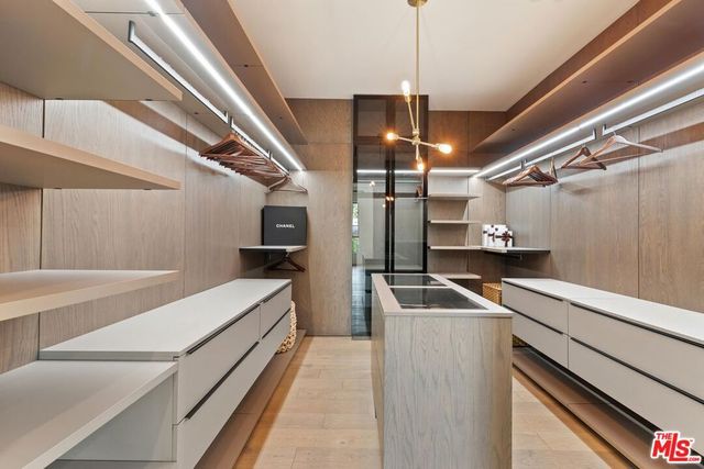 4527 Simpson Avenue, Studio City, CA 91607