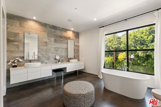 4527 Simpson Avenue, Studio City, CA 91607