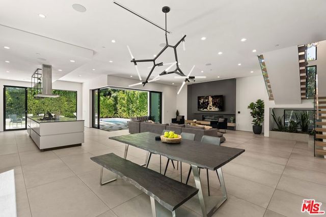 4527 Simpson Avenue, Studio City, CA 91607