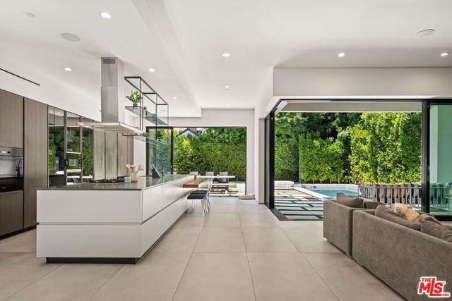 4527 Simpson Avenue, Studio City, CA 91607