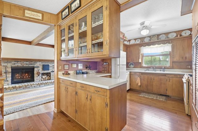 1750 Crestridge Lane, Eagan, MN 55122