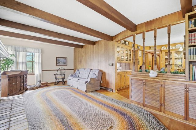 1750 Crestridge Lane, Eagan, MN 55122