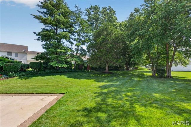 15673 Coventry Farm Drive, Chesterfield, MO 63017