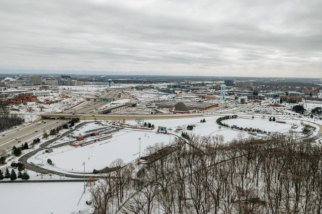 2210 N 107th STREET, Wauwatosa, WI 53226