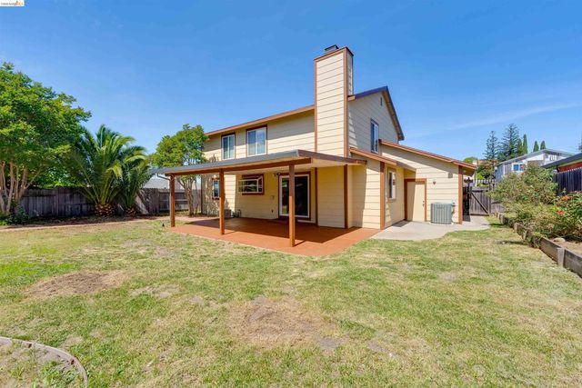 2142 Redwood Rd, Hercules, CA 94547