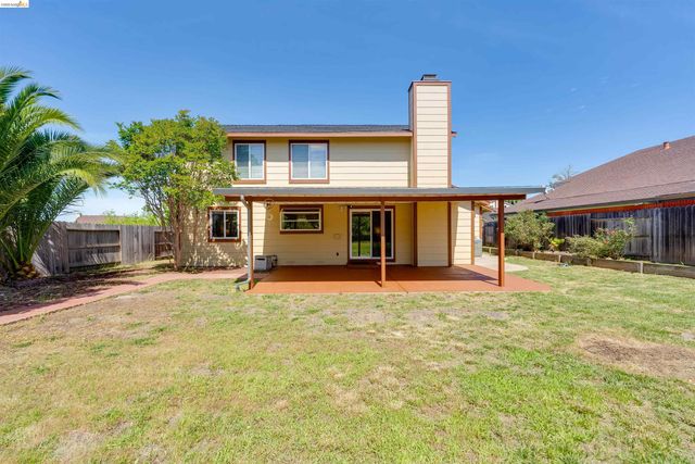 2142 Redwood Rd, Hercules, CA 94547