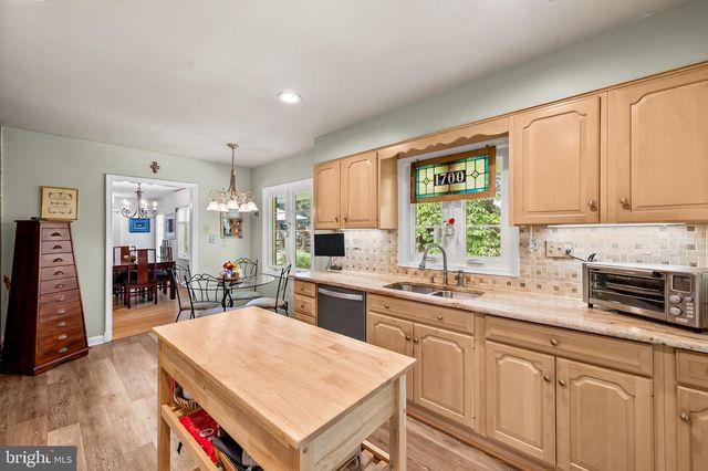 206 CHARMUTH RD, Lutherville Timonium, MD 21093