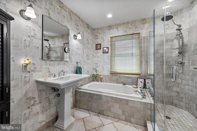 206 CHARMUTH RD, Lutherville Timonium, MD 21093