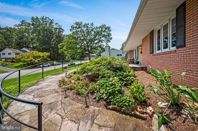 206 CHARMUTH RD, Lutherville Timonium, MD 21093