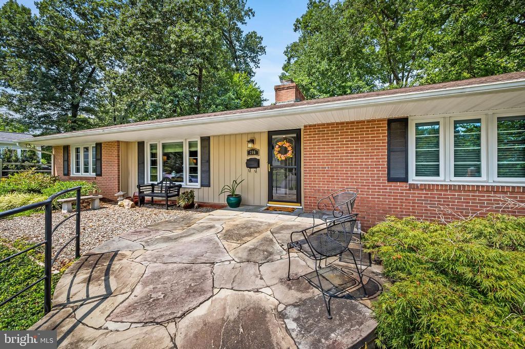 206 CHARMUTH RD, Lutherville Timonium, MD 21093