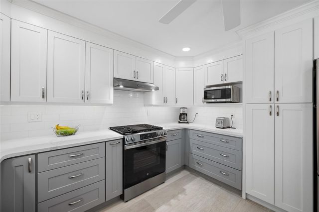 5000 VENETIAN BOULEVARD NE, St Petersburg, FL 33703
