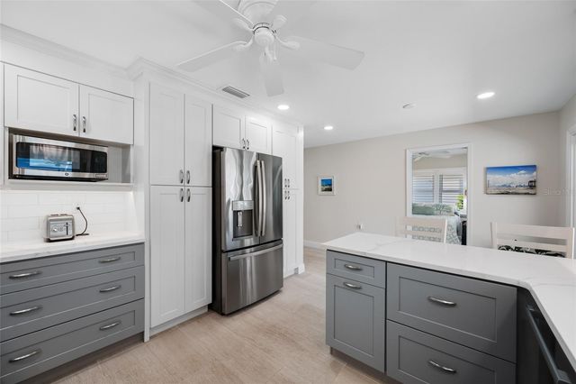 5000 VENETIAN BOULEVARD NE, St Petersburg, FL 33703