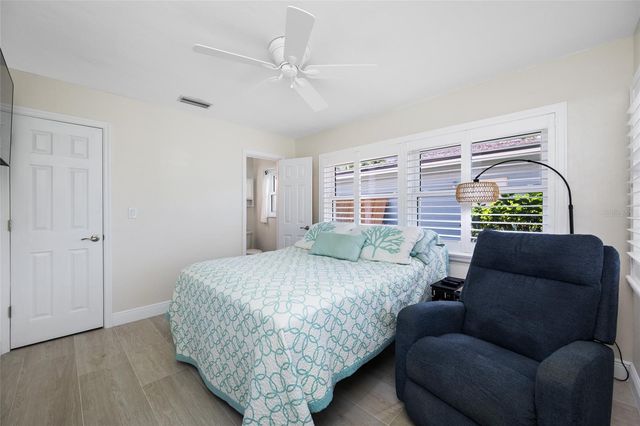 5000 VENETIAN BOULEVARD NE, St Petersburg, FL 33703