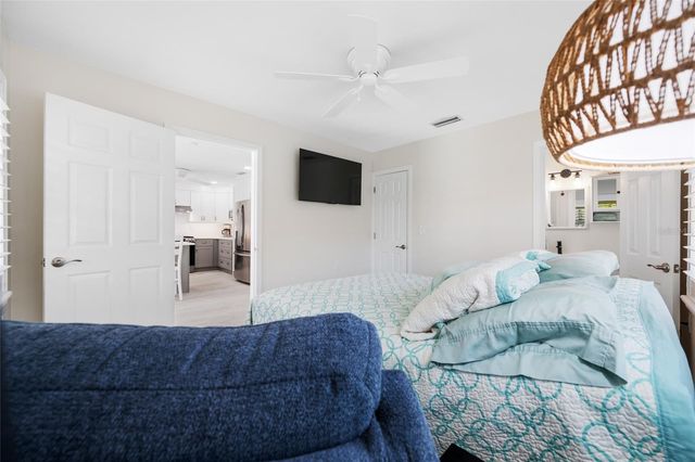 5000 VENETIAN BOULEVARD NE, St Petersburg, FL 33703