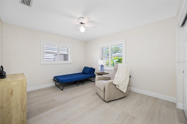 5000 VENETIAN BOULEVARD NE, St Petersburg, FL 33703