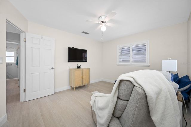 5000 VENETIAN BOULEVARD NE, St Petersburg, FL 33703
