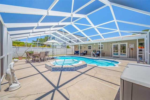 5000 VENETIAN BOULEVARD NE, St Petersburg, FL 33703