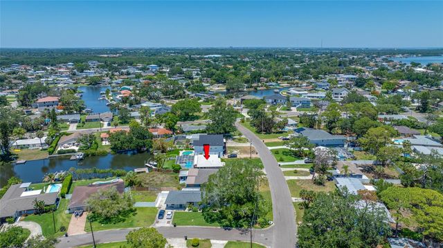 5000 VENETIAN BOULEVARD NE, St Petersburg, FL 33703