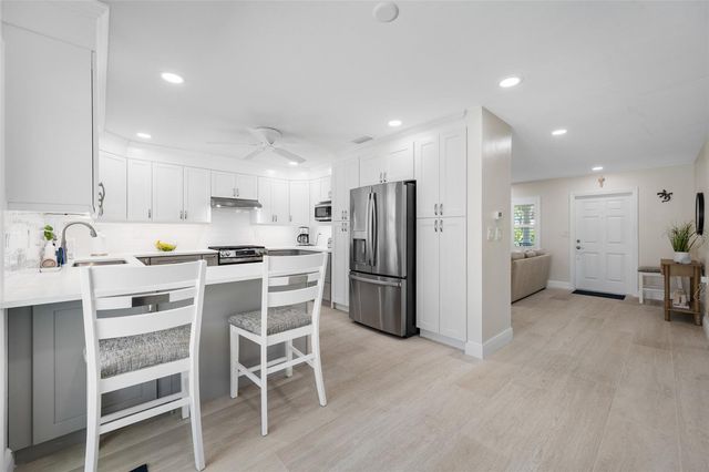 5000 VENETIAN BOULEVARD NE, St Petersburg, FL 33703
