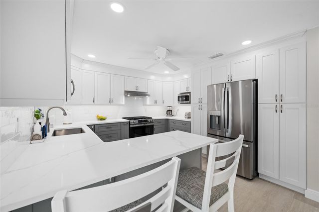5000 VENETIAN BOULEVARD NE, St Petersburg, FL 33703