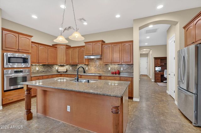 4173 S ETHAN Place, Chandler, AZ 85248