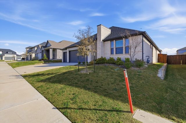 1212 Nuevo Rancho Lane, Fort Worth, TX 76052