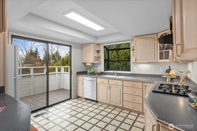 5207 154th Avenue NE, Redmond, WA 98052