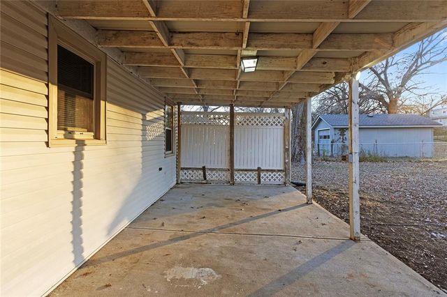 7606 Woodson Road, Raytown, MO 64138