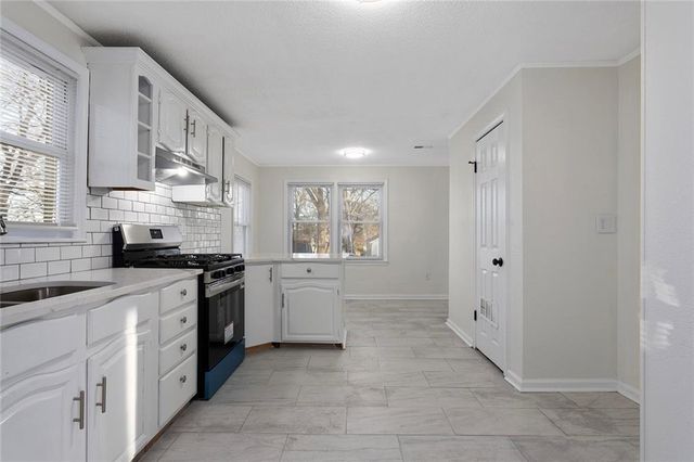 7606 Woodson Road, Raytown, MO 64138