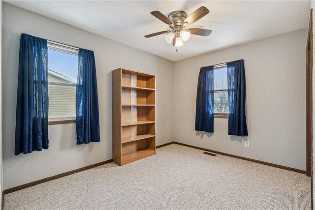 205 Grove Street NW, Shellsburg, IA 52332