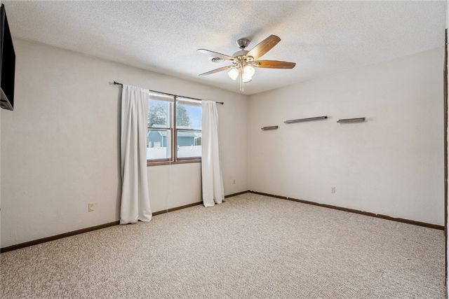 205 Grove Street NW, Shellsburg, IA 52332