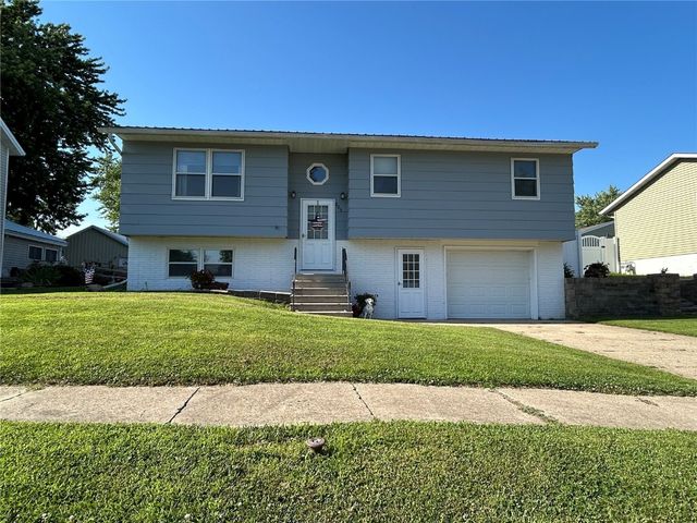 205 Grove Street NW, Shellsburg, IA 52332