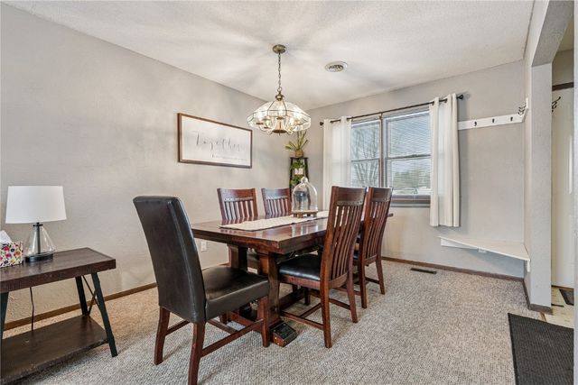 205 Grove Street NW, Shellsburg, IA 52332