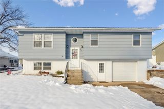 205 Grove Street NW, Shellsburg, IA 52332