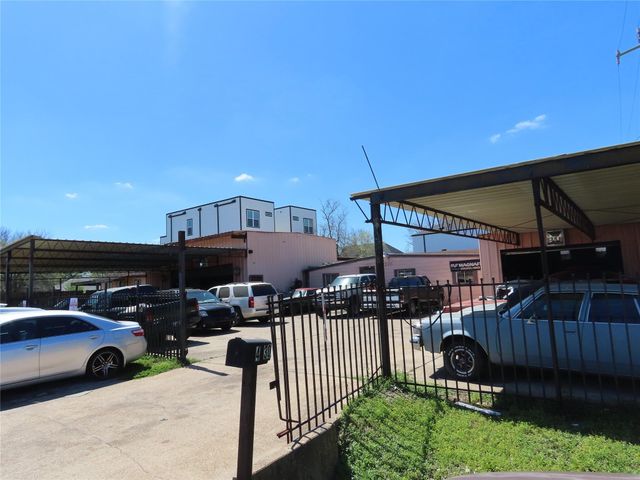 4230 Sterling Street, Houston, TX 77051