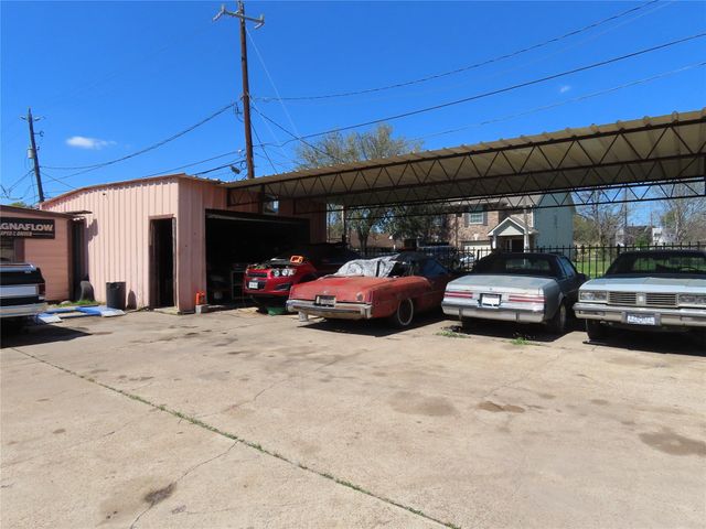 4230 Sterling Street, Houston, TX 77051