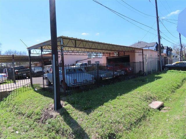 4230 Sterling Street, Houston, TX 77051
