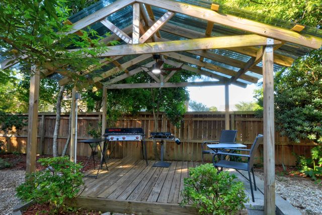 17524 W Purple Martin Ct, Baton Rouge, LA 70816