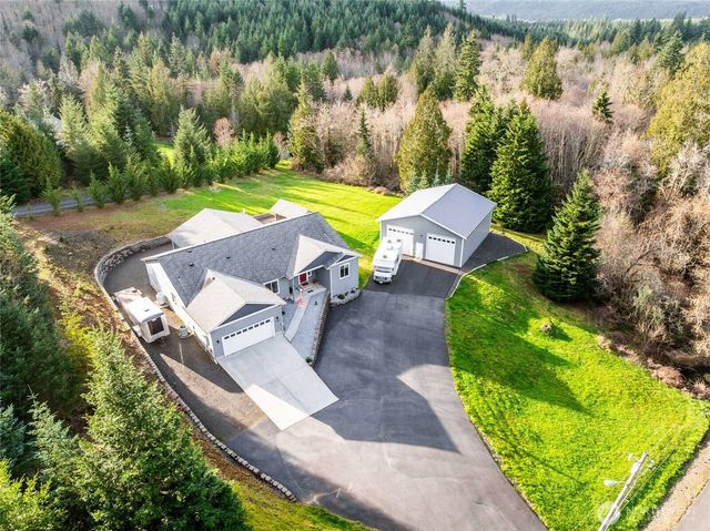 946 Paine Road, Castle Rock, WA 98611