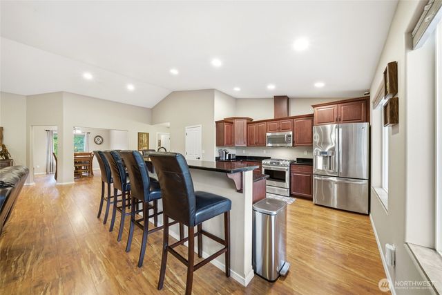 946 Paine Road, Castle Rock, WA 98611