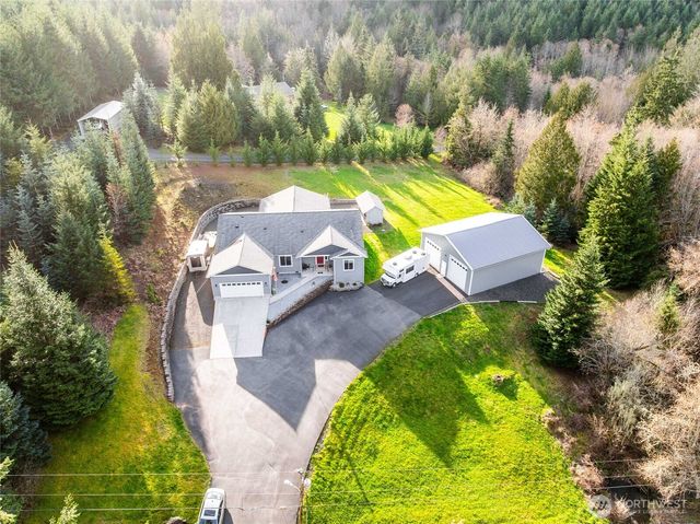 946 Paine Road, Castle Rock, WA 98611