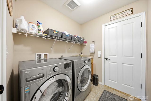 946 Paine Road, Castle Rock, WA 98611