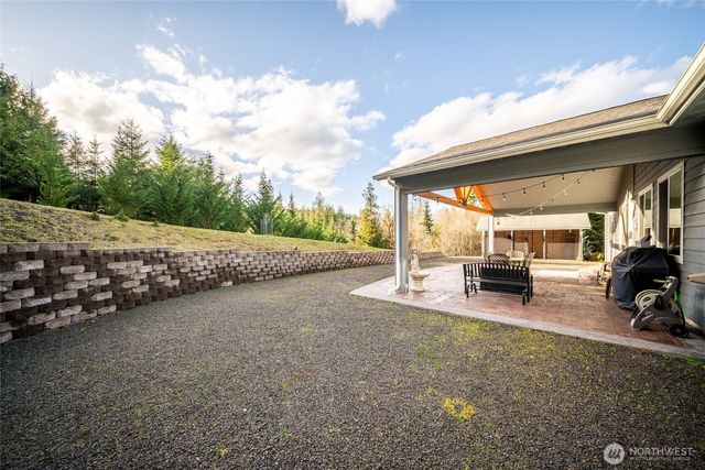 946 Paine Road, Castle Rock, WA 98611