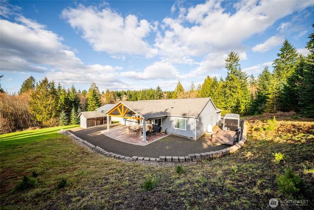 946 Paine Road, Castle Rock, WA 98611