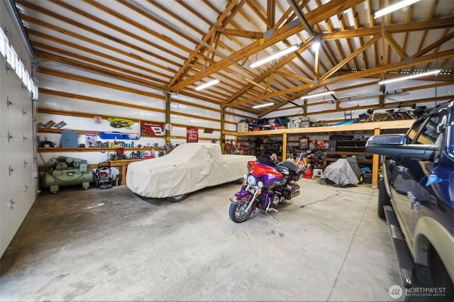 946 Paine Road, Castle Rock, WA 98611