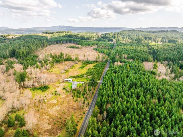 946 Paine Road, Castle Rock, WA 98611