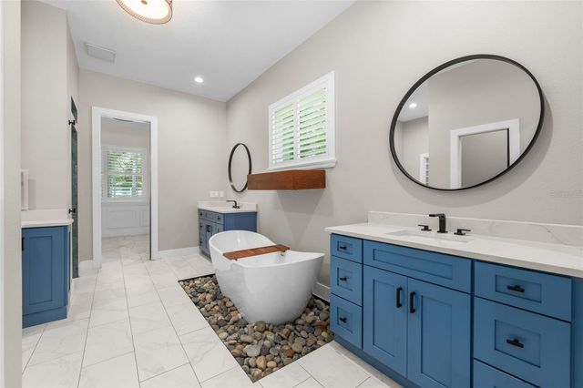 994 SW 37TH PLACE ROAD, Ocala, FL 34471