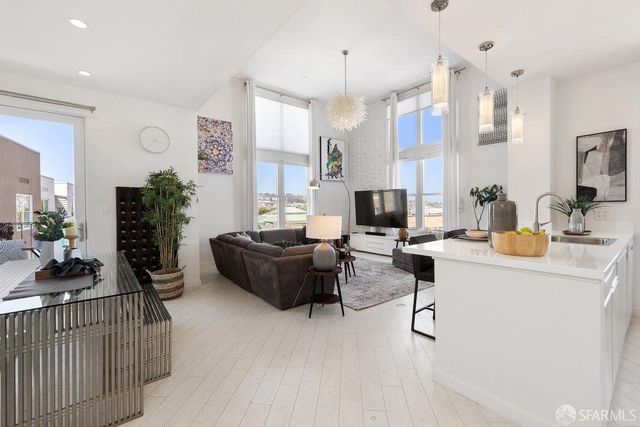 5900 3rd Street 2409, San Francisco, CA 94124