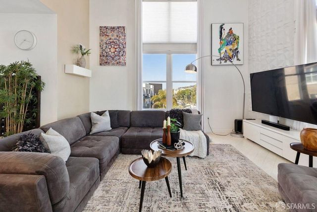 5900 3rd Street 2409, San Francisco, CA 94124